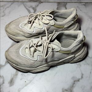 adidas Women's Sneakers in Off-White/Cream